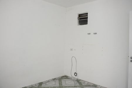 Quarto de casa para alugar com 1 quarto, 45m² em Jardim Guaruja, Embu das Artes