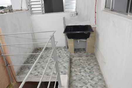 Lavanderia de casa para alugar com 1 quarto, 45m² em Jardim Guaruja, Embu das Artes