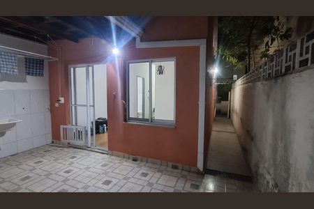 Casa para alugar com 59m², 2 quartos e 2 vagasÁrea Externa