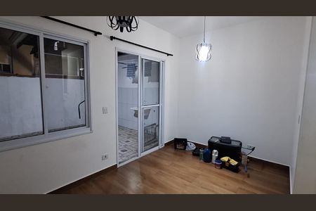Sala de casa para alugar com 2 quartos, 59m² em Tijuco Preto, Cotia