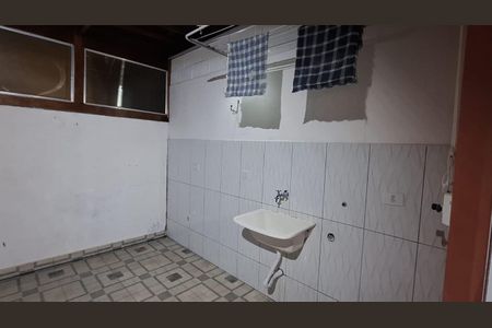 Casa para alugar com 59m², 2 quartos e 2 vagasBanheiro