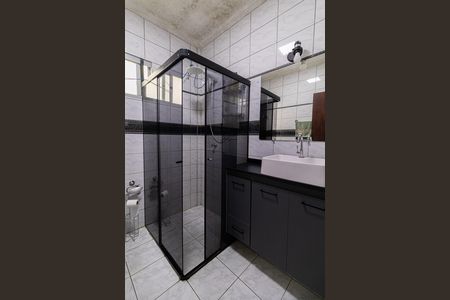 Casa à venda com 270m², 4 quartos e 2 vagas Casa à venda com 270m², 4 quartos e 2 vagasBanheiro
