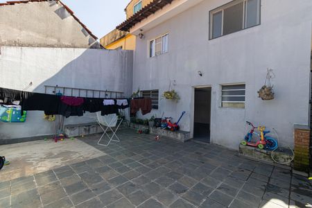 Casa à venda com 270m², 4 quartos e 2 vagas Casa à venda com 270m², 4 quartos e 2 vagasQuintal