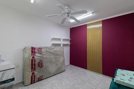 Casa à venda com 270m², 4 quartos e 2 vagas Casa à venda com 270m², 4 quartos e 2 vagasQuarto 1