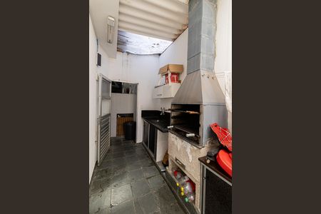 Casa à venda com 270m², 4 quartos e 2 vagas Casa à venda com 270m², 4 quartos e 2 vagasChurrasqueira