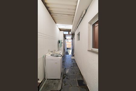 Casa à venda com 270m², 4 quartos e 2 vagas Casa à venda com 270m², 4 quartos e 2 vagasÁrea de Serviço