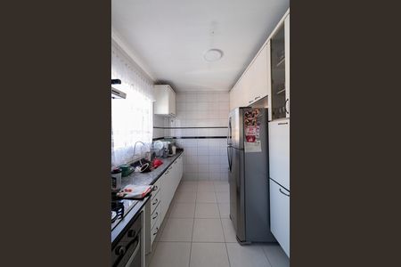 Casa à venda com 270m², 4 quartos e 2 vagas Casa à venda com 270m², 4 quartos e 2 vagasCozinha