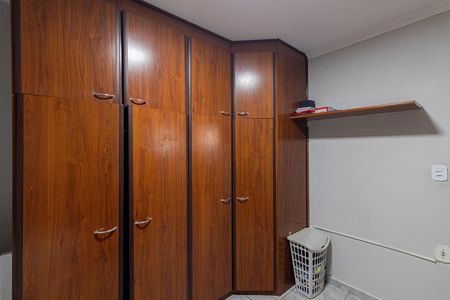 Casa à venda com 270m², 4 quartos e 2 vagas Casa à venda com 270m², 4 quartos e 2 vagasQuarto 4