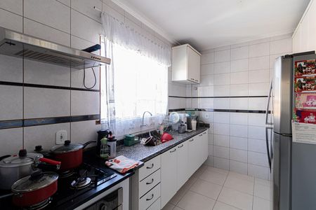 Casa à venda com 270m², 4 quartos e 2 vagas Casa à venda com 270m², 4 quartos e 2 vagasCozinha