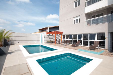 Apartamento à venda com 65m², 2 quartos e 2 vagasÁrea comum - Piscina