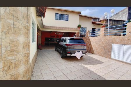 Quintal  de casa para alugar com 4 quartos, 144m² em Sesc, Suzano