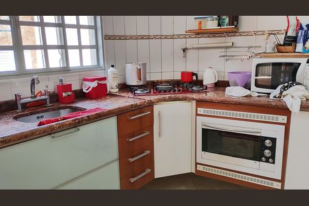 Cozinha de casa para alugar com 4 quartos, 144m² em Sesc, Suzano
