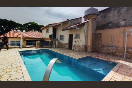 Picina de casa para alugar com 4 quartos, 144m² em Sesc, Suzano