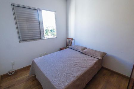 Apartamento à venda com 90m², 3 quartos e 1 vagaquarto 2