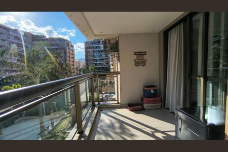 Apartamento para alugar com 89m², 3 quartos e 1 vaga Apartamento para alugar com 89m², 3 quartos e 1 vagaVaranda