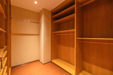 Apartamento à venda com 509m², 3 quartos e 6 vagasSuíte 1