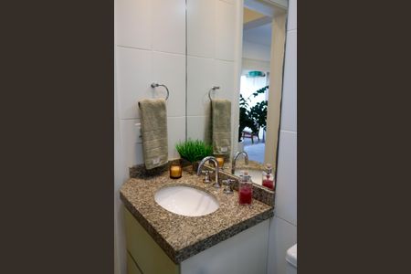 Apartamento à venda com 77m², 2 quartos e 1 vagaBanheiro