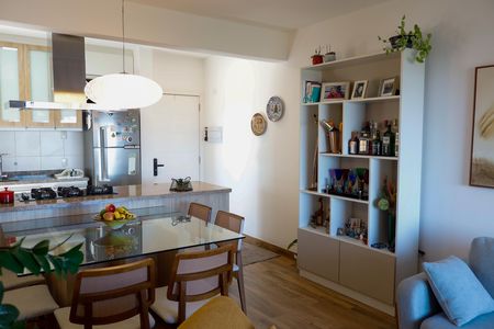 Apartamento à venda com 77m², 2 quartos e 1 vagasala