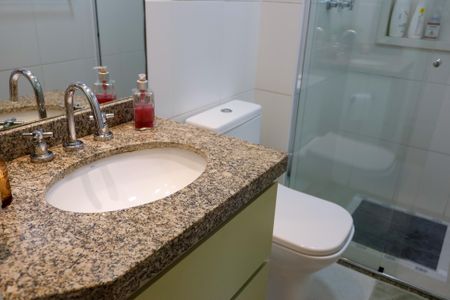 Apartamento à venda com 77m², 2 quartos e 1 vagaBanheiro