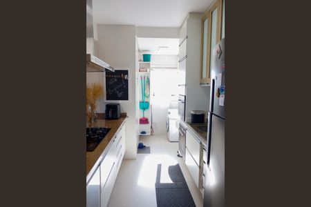 Apartamento à venda com 77m², 2 quartos e 1 vagaCozinha