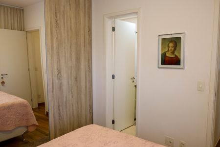 Apartamento à venda com 77m², 2 quartos e 1 vagaQuarto 2 - Suíte