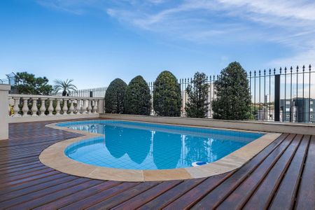 Apartamento à venda com 114m², 3 quartos e 2 vagas Apartamento à venda com 114m², 3 quartos e 2 vagasPiscina
