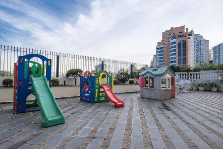 Apartamento à venda com 114m², 3 quartos e 2 vagas Apartamento à venda com 114m², 3 quartos e 2 vagasPlayground