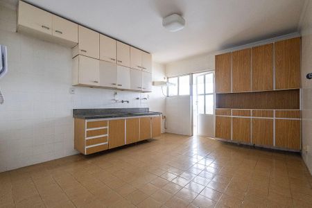 Apartamento à venda com 114m², 3 quartos e 2 vagas Apartamento à venda com 114m², 3 quartos e 2 vagasCozinha