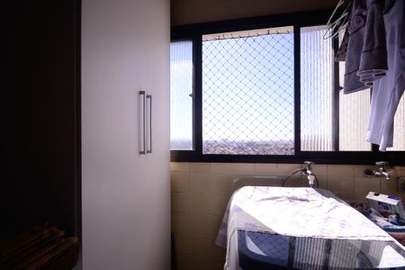 Apartamento à venda com 75m², 2 quartos e 1 vaga Apartamento à venda com 75m², 2 quartos e 1 vagaÁrea de Serviço