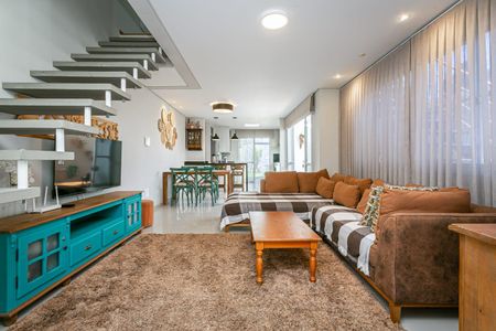 Sala de casa para alugar com 3 quartos, 130m² em Campeche, Florianópolis