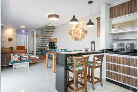 Cozinha de casa para alugar com 3 quartos, 130m² em Campeche, Florianópolis