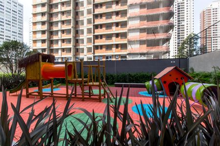 Apartamento à venda com 95m², 2 quartos e 2 vagas Apartamento à venda com 95m², 2 quartos e 2 vagasÁrea comum - Playground