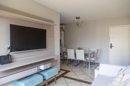 Sala de apartamento para alugar com 2 quartos, 64m² em Jardim Aeroporto, São Paulo