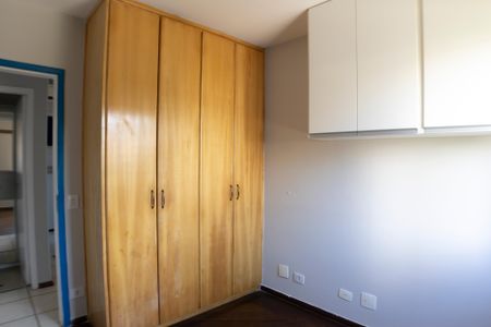 Quarto 1 de apartamento para alugar com 2 quartos, 64m² em Jardim Aeroporto, São Paulo