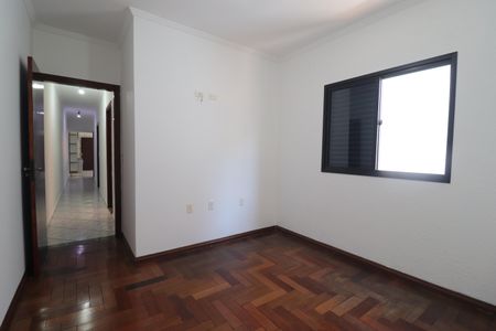 Apartamento para alugar com 117m², 3 quartos e 2 vagasQuarto 2