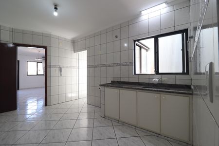 Apartamento para alugar com 117m², 3 quartos e 2 vagasCozinha