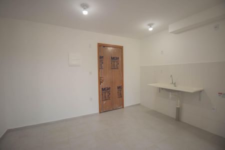 Sala de apartamento para alugar com 2 quartos, 47m² em Rio do Ouro, São Gonçalo