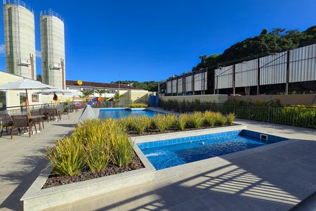Apartamento para alugar com 47m², 2 quartos e 2 vagas Apartamento para alugar com 47m², 2 quartos e 2 vagasÁrea comum - Piscina