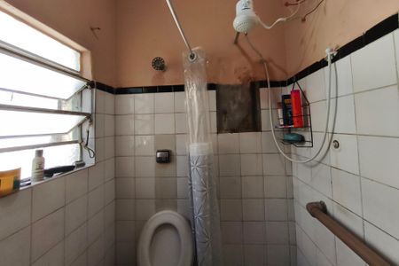 Casa à venda com 187m², 2 quartos e 2 vagasBanheiro