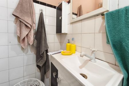 Casa à venda com 187m², 2 quartos e 2 vagasBanheiro