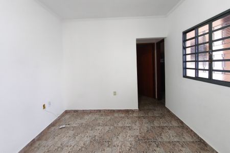 Casa à venda com 187m², 2 quartos e 2 vagasEdícula - Sala