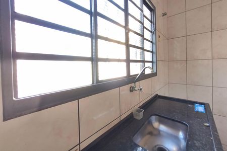 Casa à venda com 187m², 2 quartos e 2 vagasEdícula - Cozinha