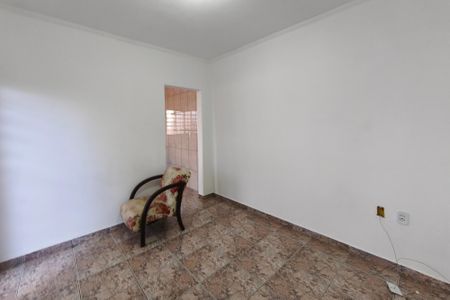 Casa à venda com 187m², 2 quartos e 2 vagasEdícula - Sala