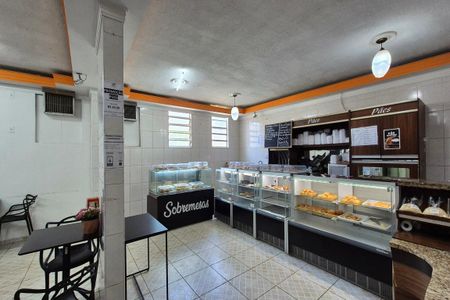 Apartamento para alugar com 55m², 2 quartos e 1 vaga Apartamento para alugar com 55m², 2 quartos e 1 vagaÁrea comum - Padaria