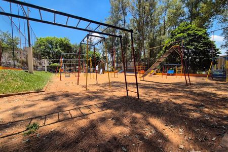 Apartamento para alugar com 55m², 2 quartos e 1 vaga Apartamento para alugar com 55m², 2 quartos e 1 vagaÁrea comum - Playground