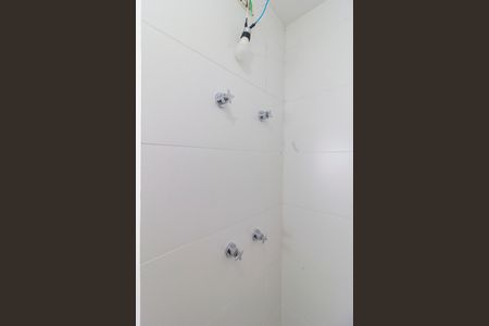 Banheiro de kitnet/studio à venda com 0 quarto, 34m² em Vila Congonhas, São Paulo