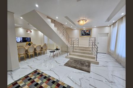 Sala  de casa de condomínio à venda com 5 quartos, 978m² em Residencial Tambore, Barueri
