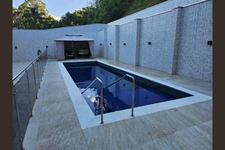 Casa de condomínio à venda com 978m², 5 quartos e 8 vagasPiscina