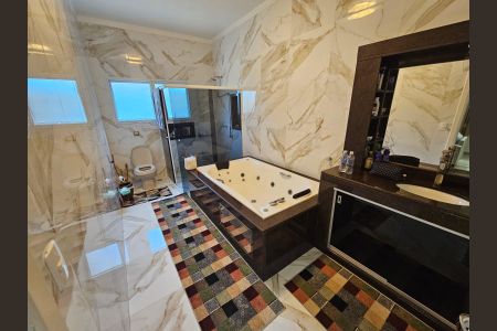 Casa de condomínio à venda com 978m², 5 quartos e 8 vagasBanheiro 6