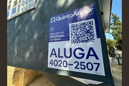 Casa de condomínio para alugar com 270m², 3 quartos e 4 vagas Casa de condomínio para alugar com 270m², 3 quartos e 4 vagasFachada